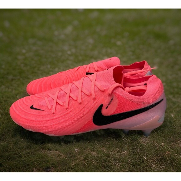 Athletic_Shoes